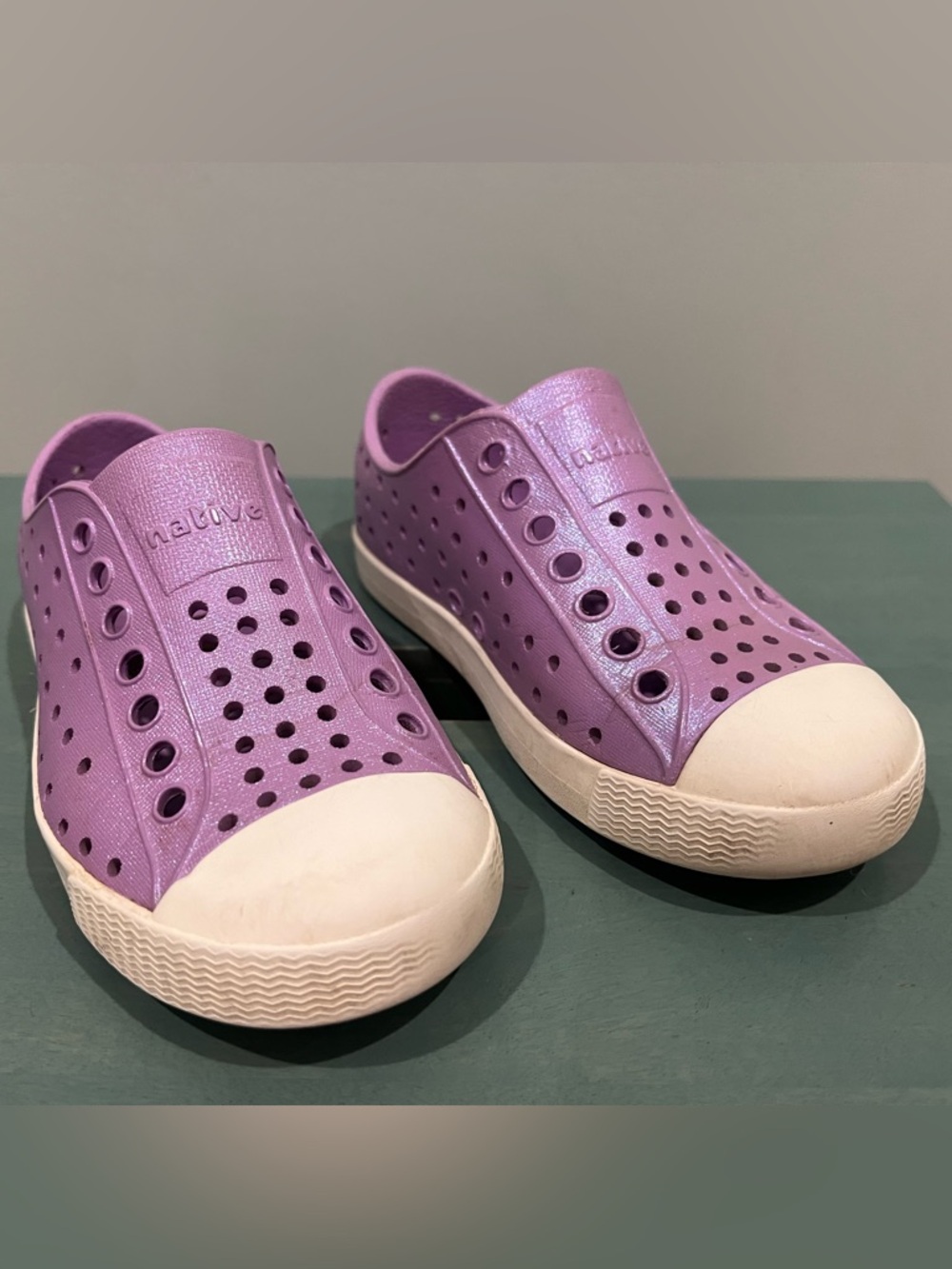 Native Kids 9 Jefferson Lavender shimmer  Slip-On Shoes
